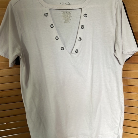 Cold Crush low v-neck size medium - Picture 5 of 7